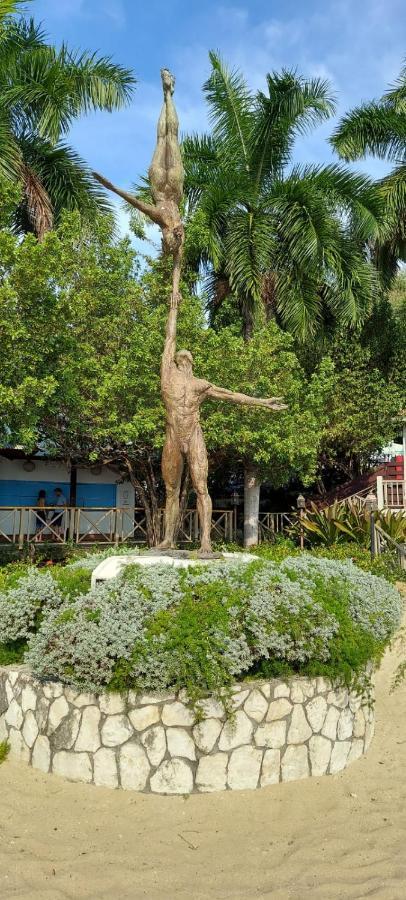 Mobay Las Palmas Montego Bay Exterior foto